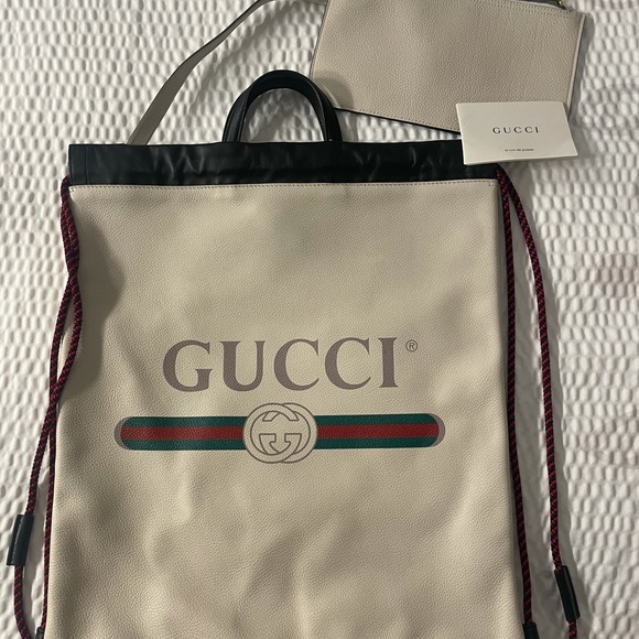 GUCCI Printed Logo Leather Backpack White - Picture 7 of 11